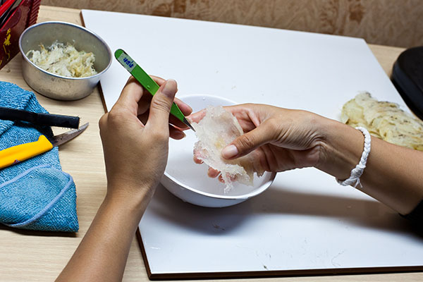 Cách sơ chế đối với yến sào thô
