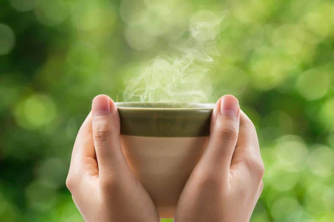 Mẹ bầu cẩn thận khi uống trà nhiều