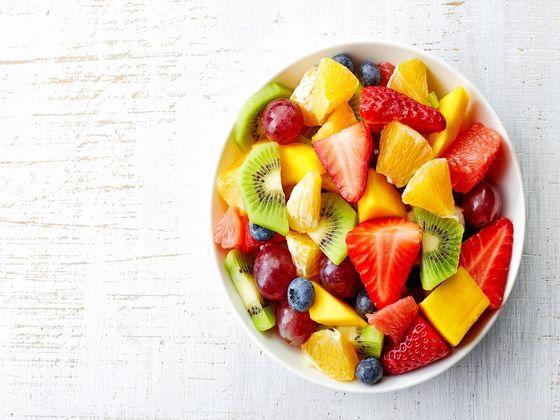 Start your day with a fresh fruits bowl - Know its average calories and nutrition facts