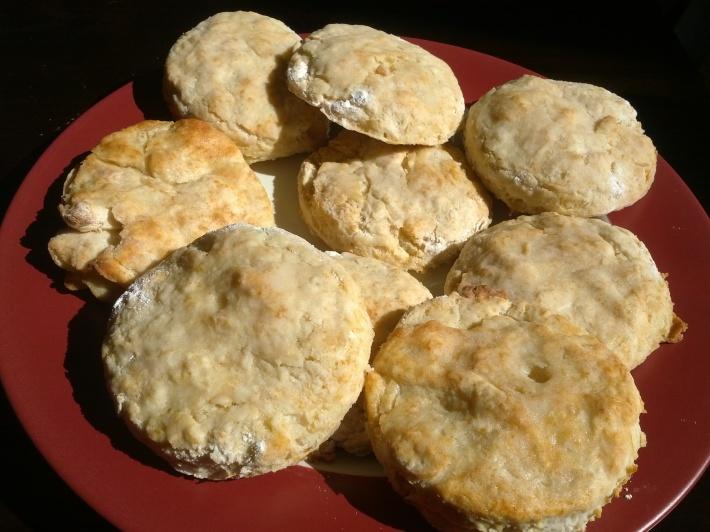 how many calories in a homemade biscuit