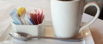 Are artificial sweeteners bad for your teeth?