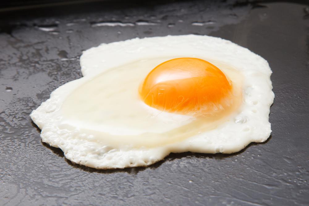 is boiling an egg a physical change