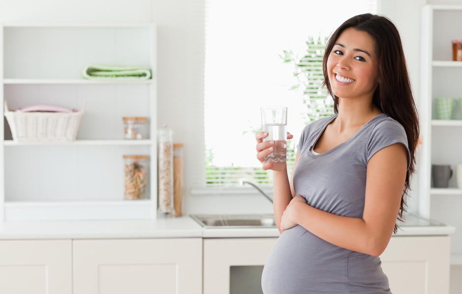 is it safe to drink alkaline water while pregnant