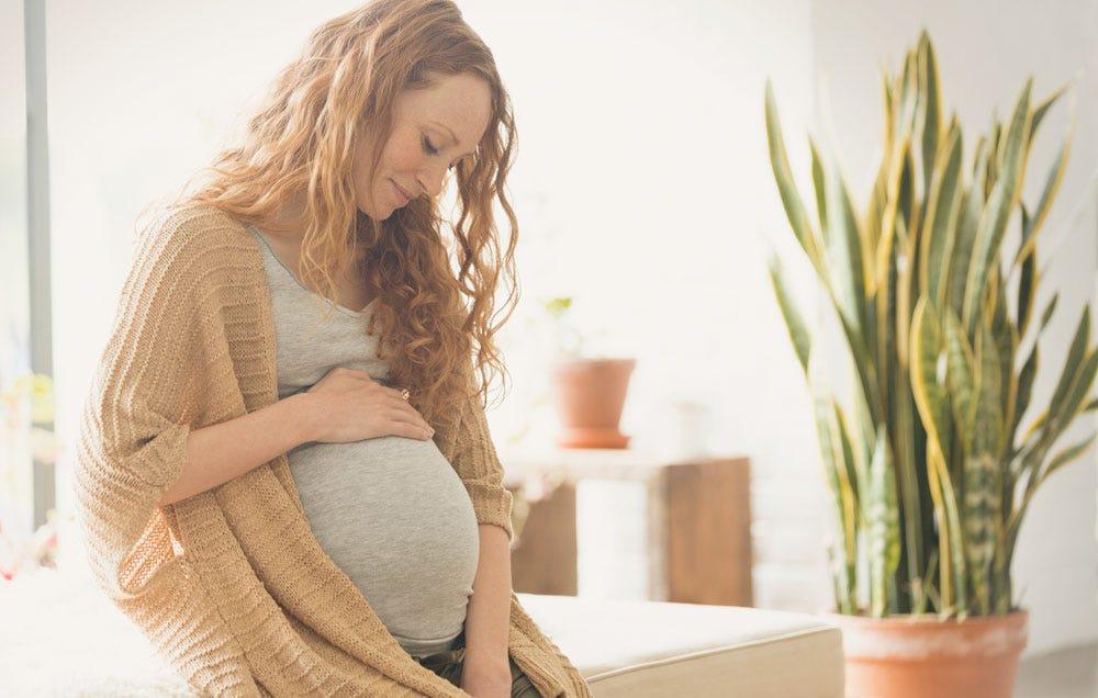 Using Essential Oils When Pregnant Can Be Helpful But Dangerous—Here’s How To Do It Safely